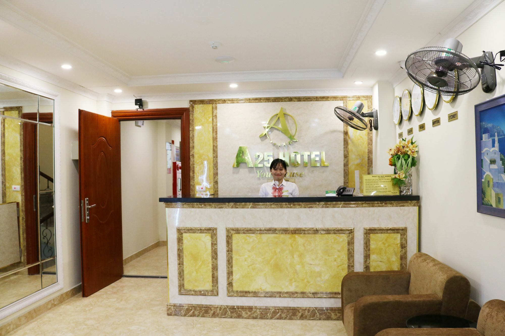 A25 Hotel - 109 Truc Bach Hanoi Exteriör bild